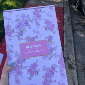 Stanley x Love Shack Fancy 40 oz H2.0 Happy Thoughts Quencher Purple Tumbler NEW BOX photo review